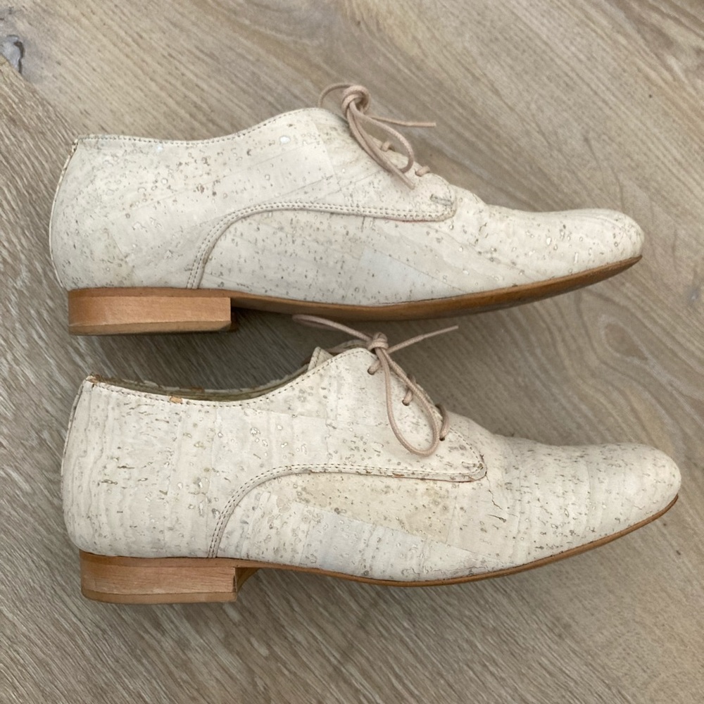 Sydney Brown Cork Loafers Sz 6